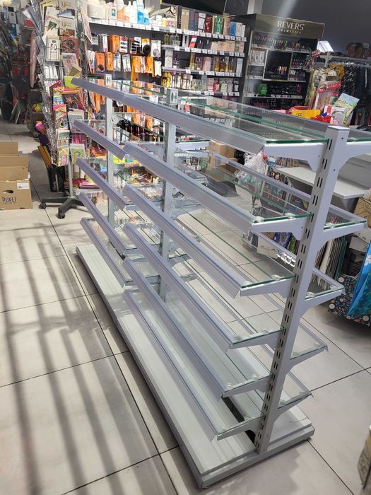 Regał sklepowy szklany Gablota Witryna szklana Wyposażenie Sklepu