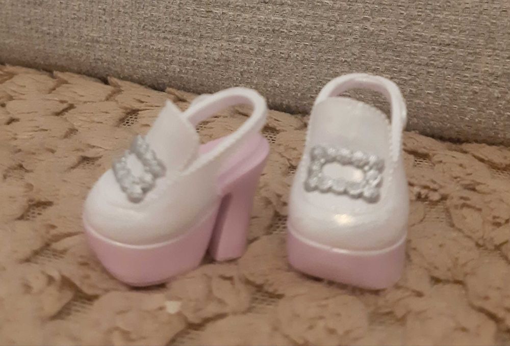 Lalka Rainbow High Junior Violet