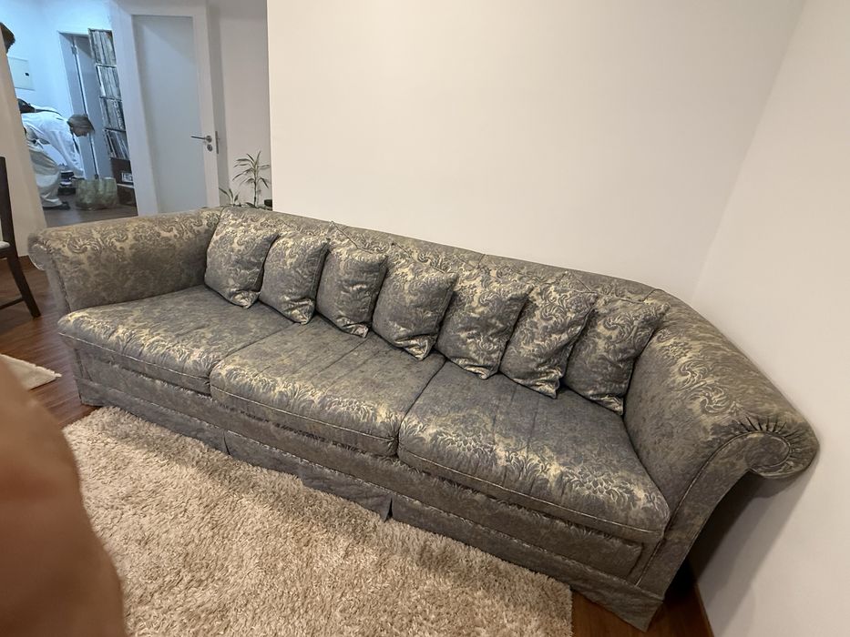 Sofá vintage em bom estado