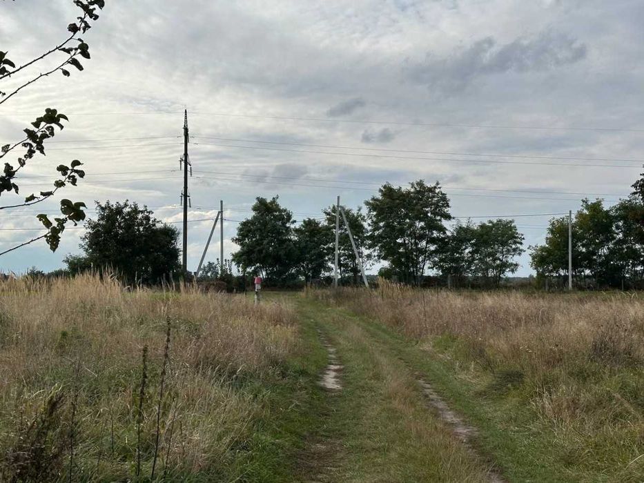 Продаж 20 соток ідеально під комерцію