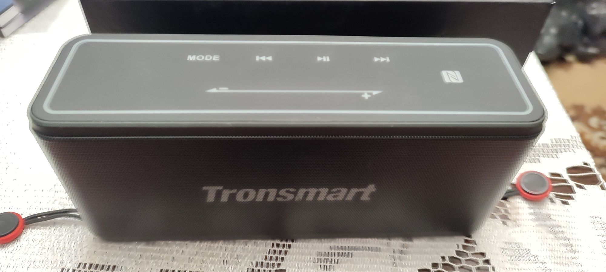 Głośnik przenośny Tronsmart Mega czarny 40W