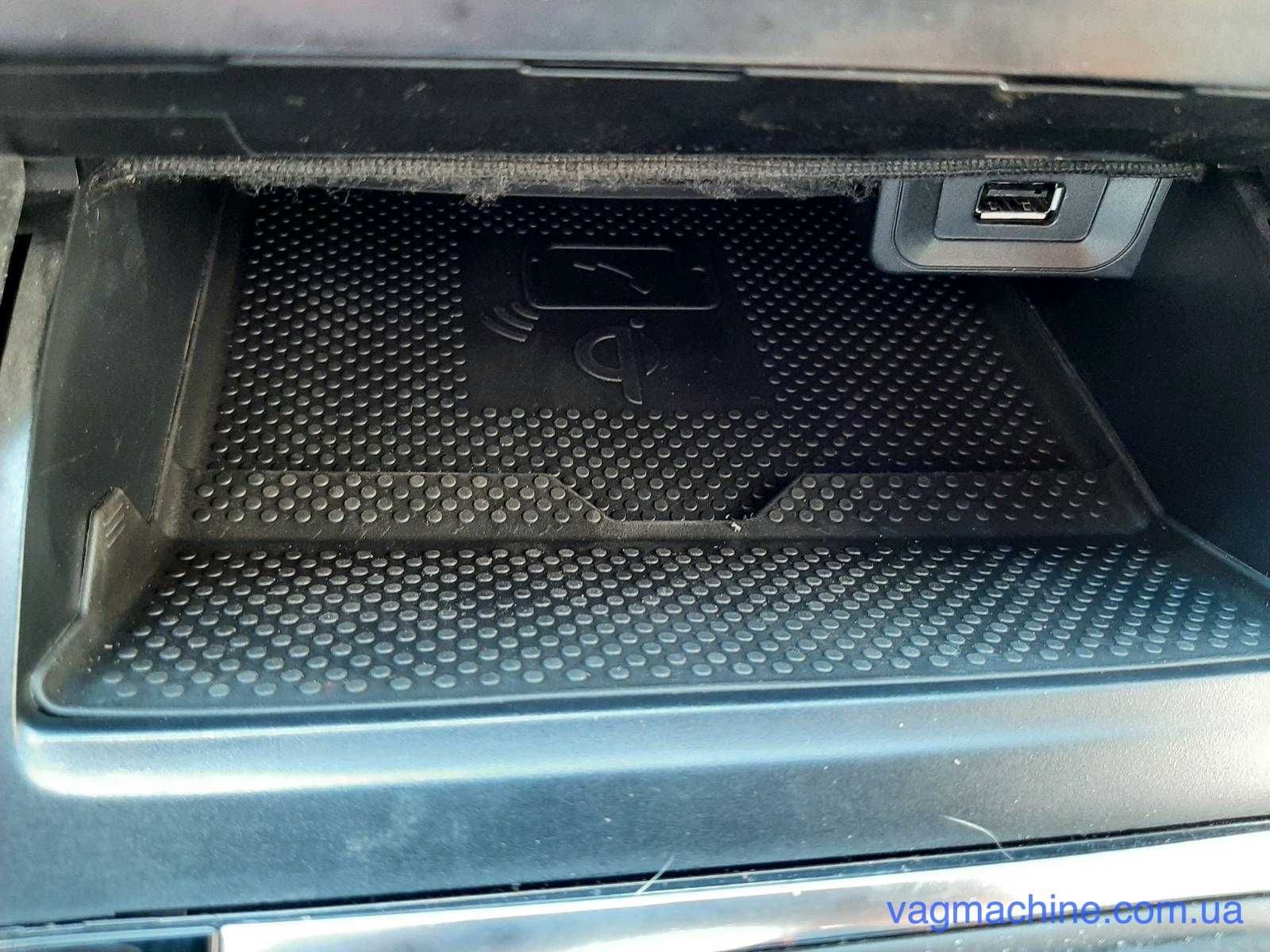 Комплект беспроводной зарядки для VW Golf 7/Tiguan 2/Passat B8/T-Roc.