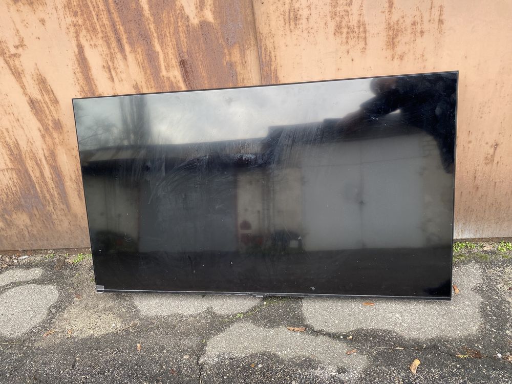 Телевизор Samsung Crystal UHD 7 Series UE50TU8000UXUA
