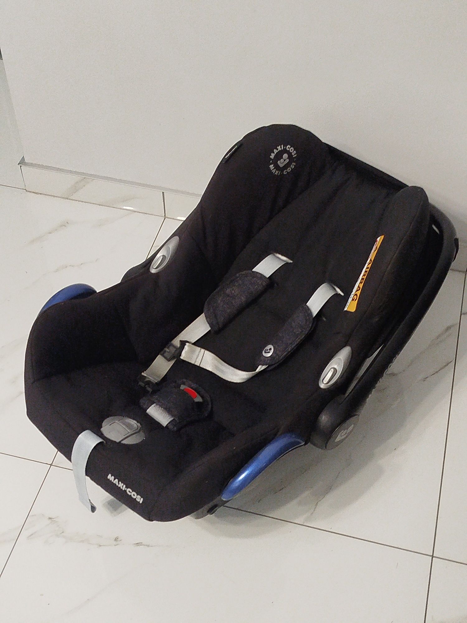 Автокрісло maxi cosi 0+, автокресло