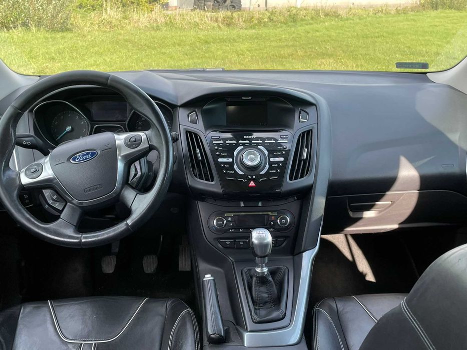 Ford Focus mk3. 1,6 benzyna 2011