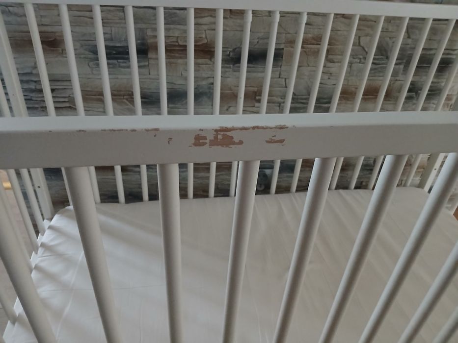 Łóżeczko dziecięce z materacem i wyjmowanymi szczebelkami