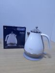 Чайник DeLonghi KBOC 2001 W