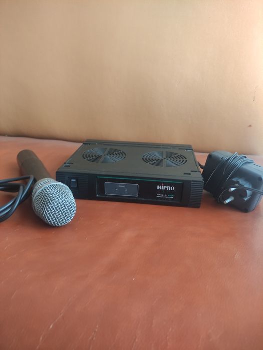 Безпровідний конденсаторний мікрофон Mipro MR 515