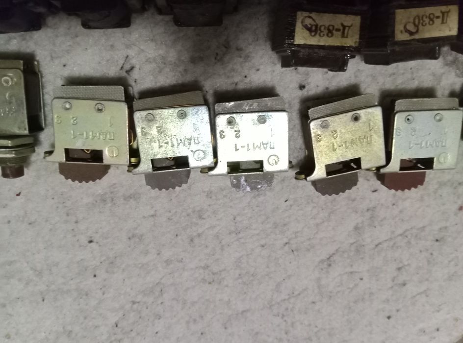 Трансформатори та переключателі