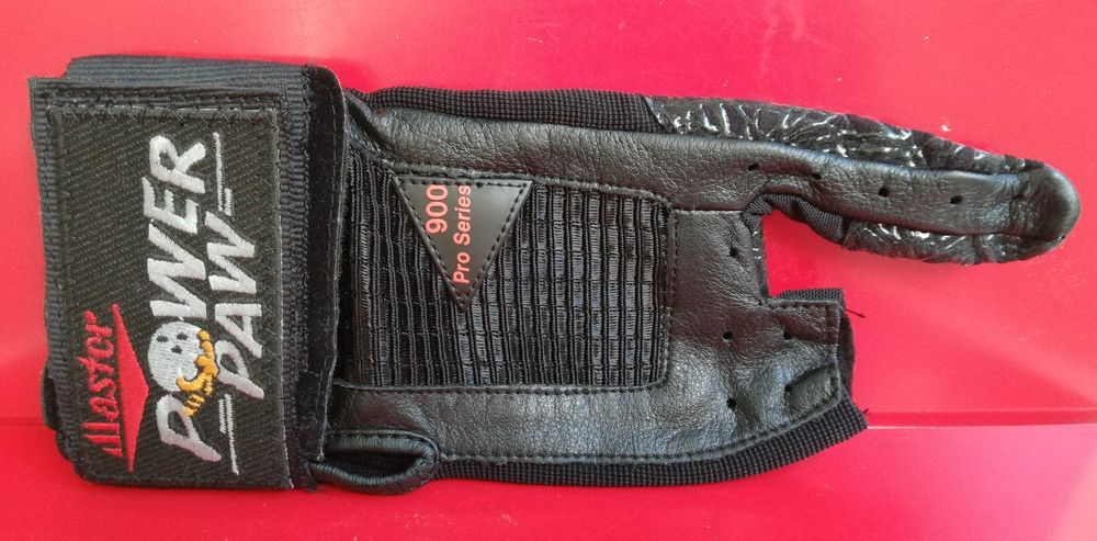 Перчатка для боулинга размер S/M Master Power Paw 900 Pro Series США