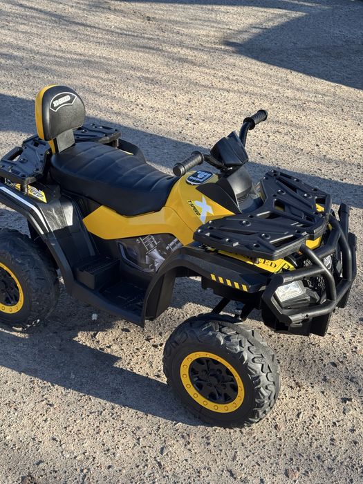 Дитячий електроквадроцикл