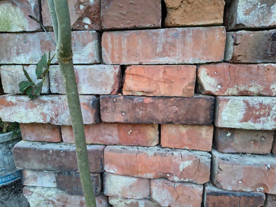 Cegła rozbiórkowa - stara