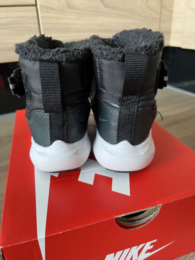 Зимние ботинки дутики Nike 25 размер 16,5 см