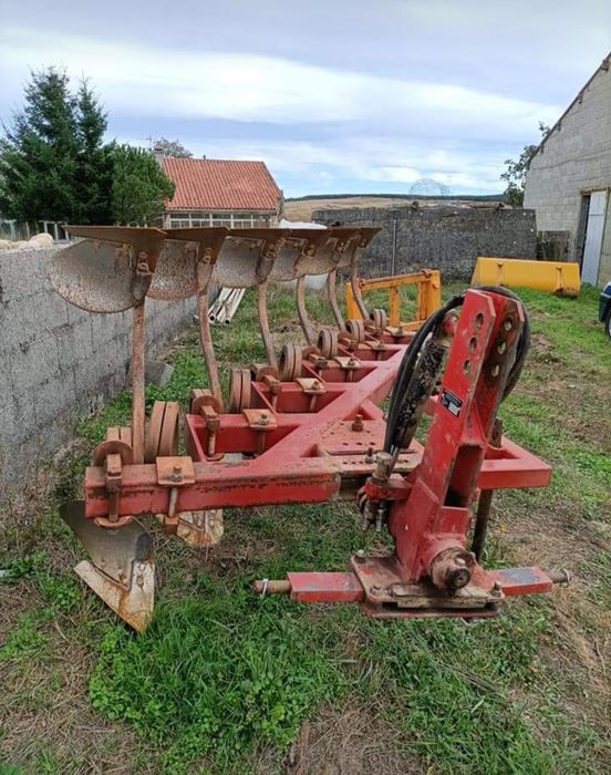 Charrua 6 regos hidráulica.