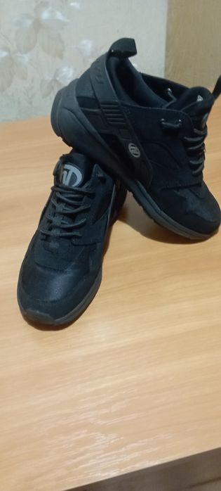 Кроссовки  ролики HEELYS Force для скейтбординга  36р.