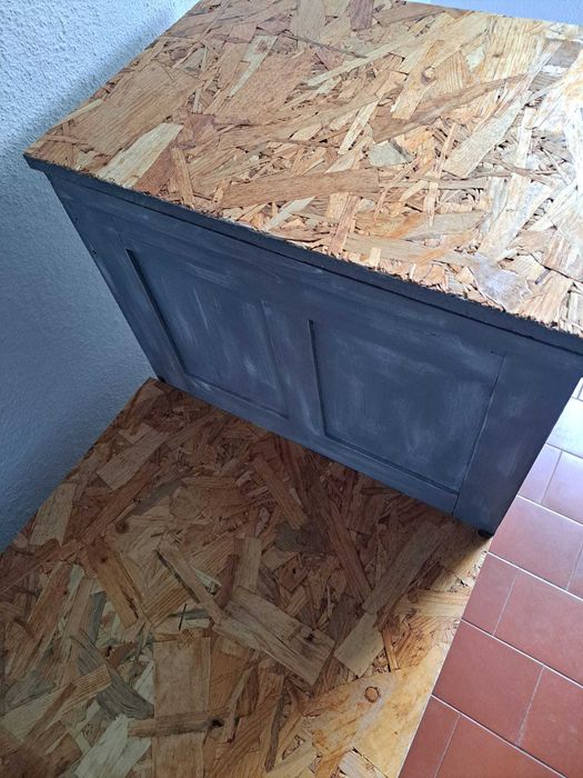 Cómoda antiga em madeira,pintada à mão,lindíssima