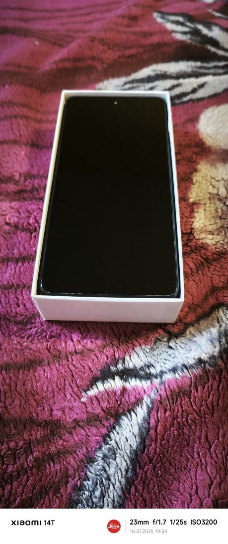Galaxy M 52 5G,состояние отличное. NFC,отпечаток пальца.Только Наложен
