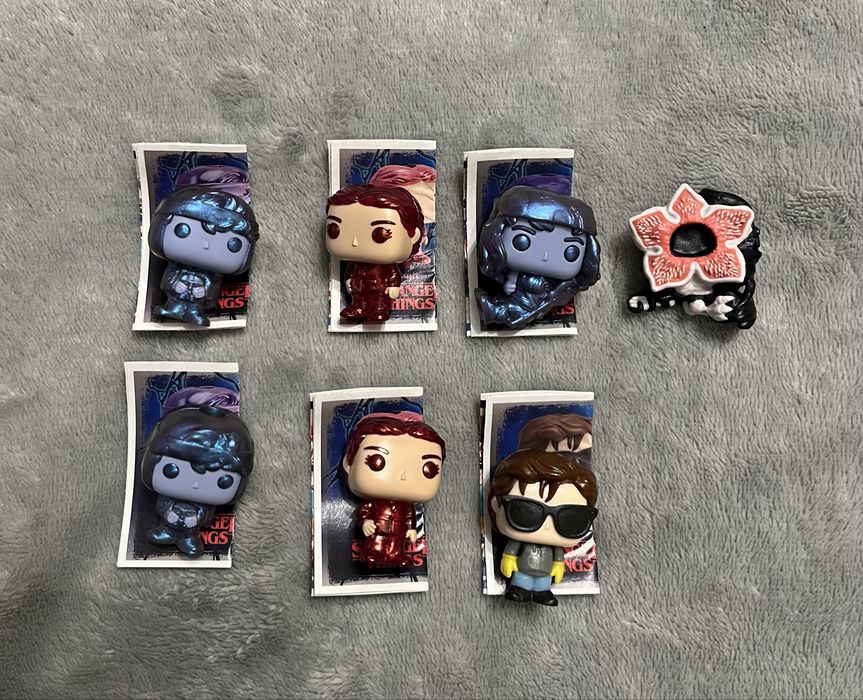 Фігурки kinder joy stranger things