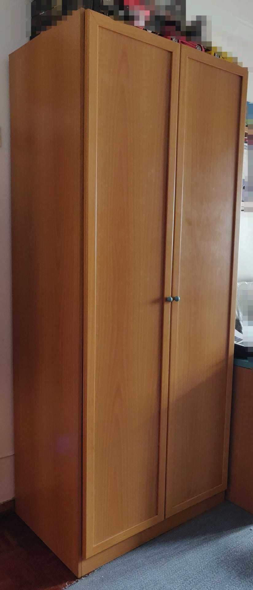 Roupeiro ótimo estado