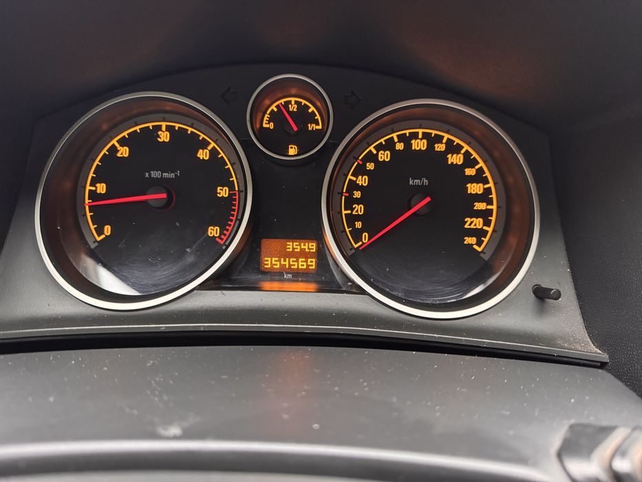 Opel Astra H 1.7 дизель