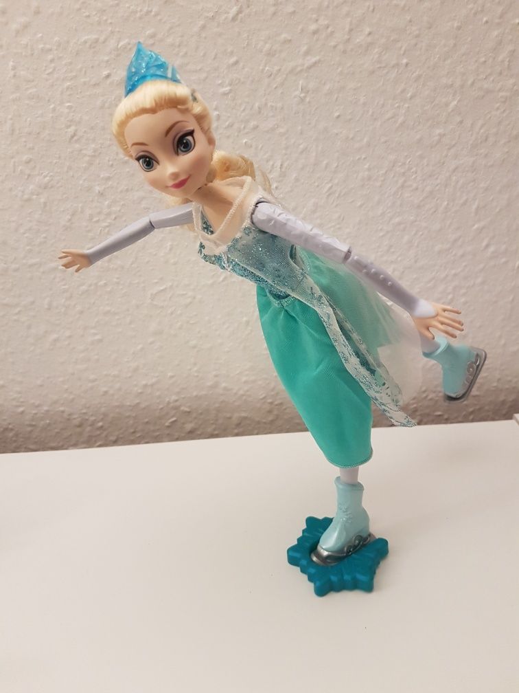 Mattel lalka Elsa Frozen w ruchu łyżwiarka  Kraina Lodu Elza