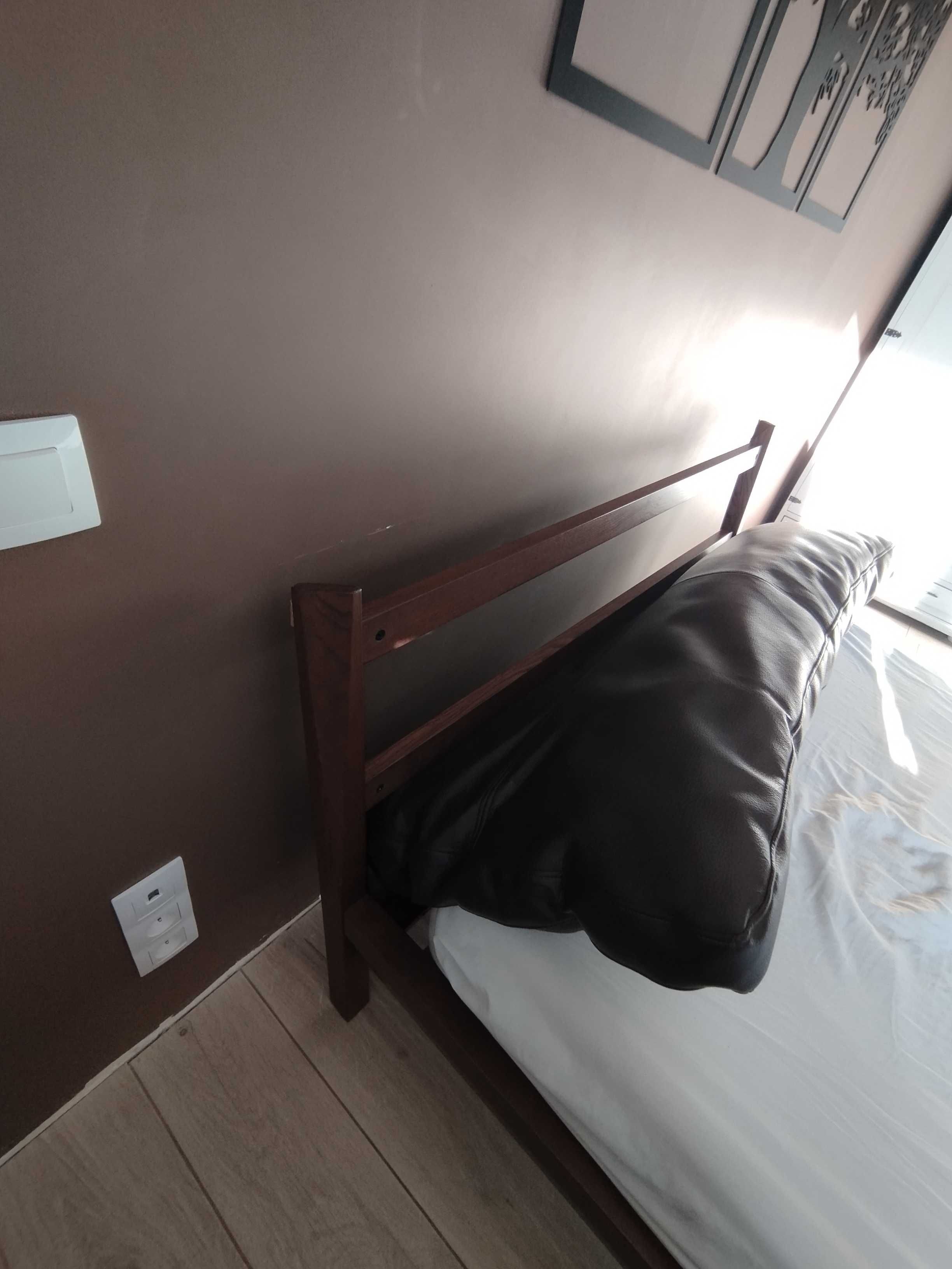 Łóżko 140cm szerokie z drewna litego