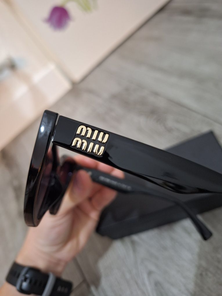 Miu miu okulary przeciwsłoneczne