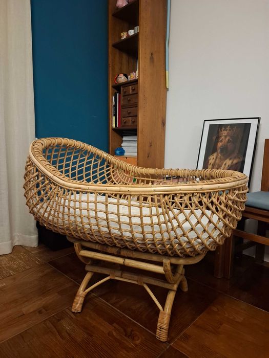 Berço bambu vintage com roupa de cama incluída