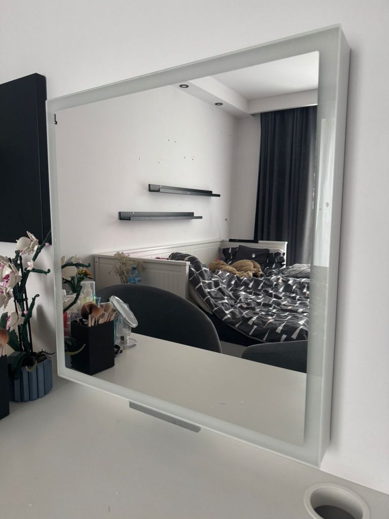 Lustro kosmetyczne 60x60 cm led