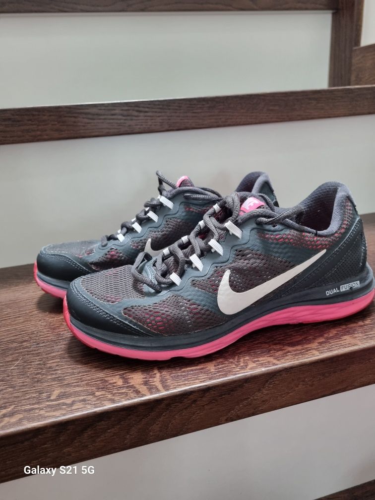 Nike dual fusion buty do biegania 37.5