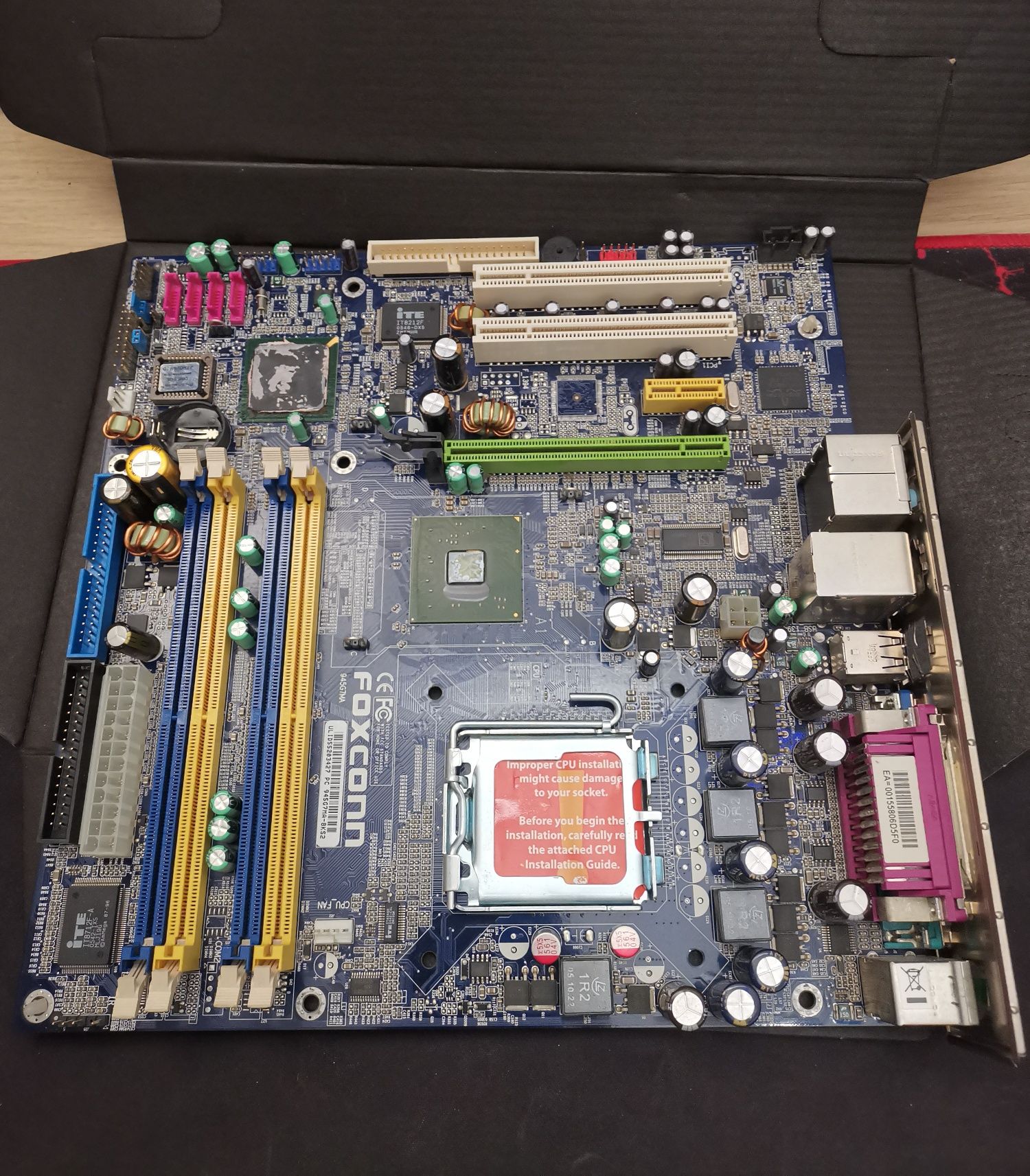 Материнська плата Foxconn 945G7MA-8KS2