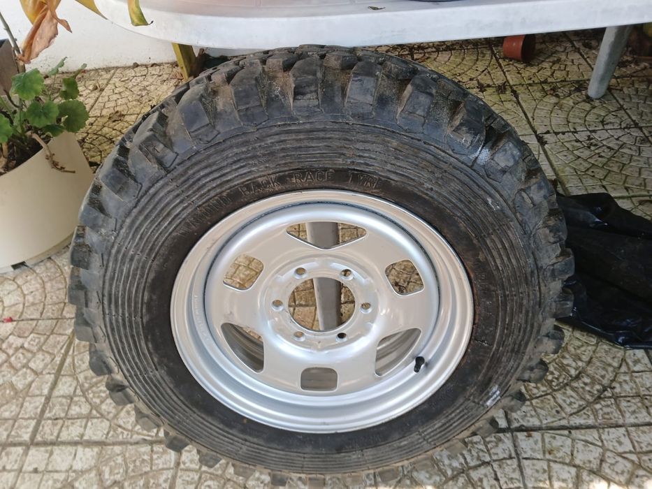 Jantes com pneus jipe opel izuso