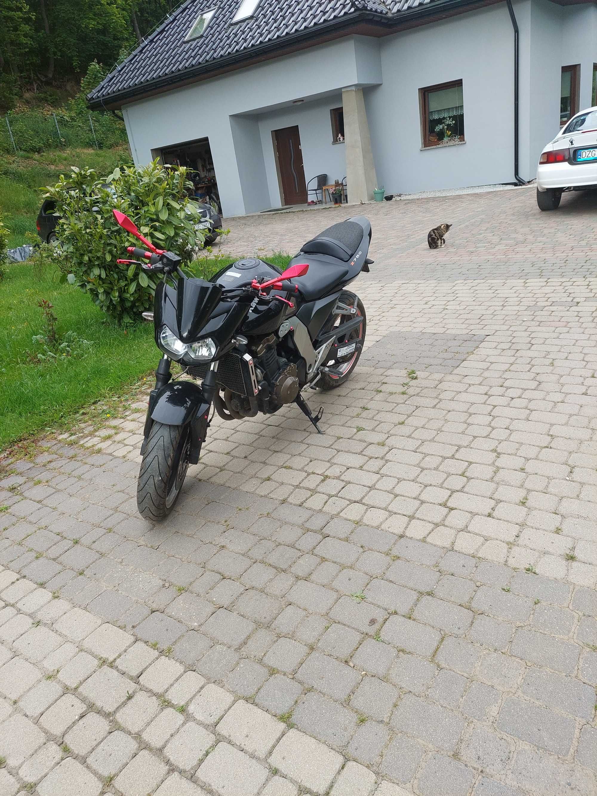 Kawasaki z750 neked