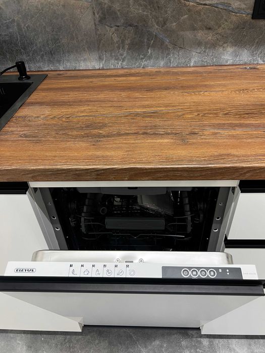 крутий ремонт плюс меблі та техніка, без %, у Ворзелі