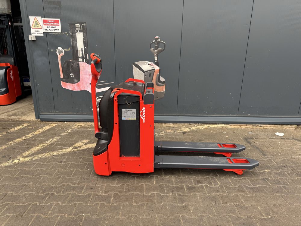 Paleciak elektryczny Linde T 16 L wózek Linde 800 kg 70 cm