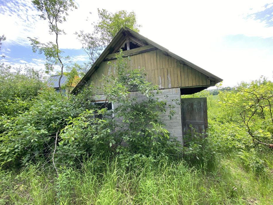 Дача на березі Булатецького ставка, приватизована.