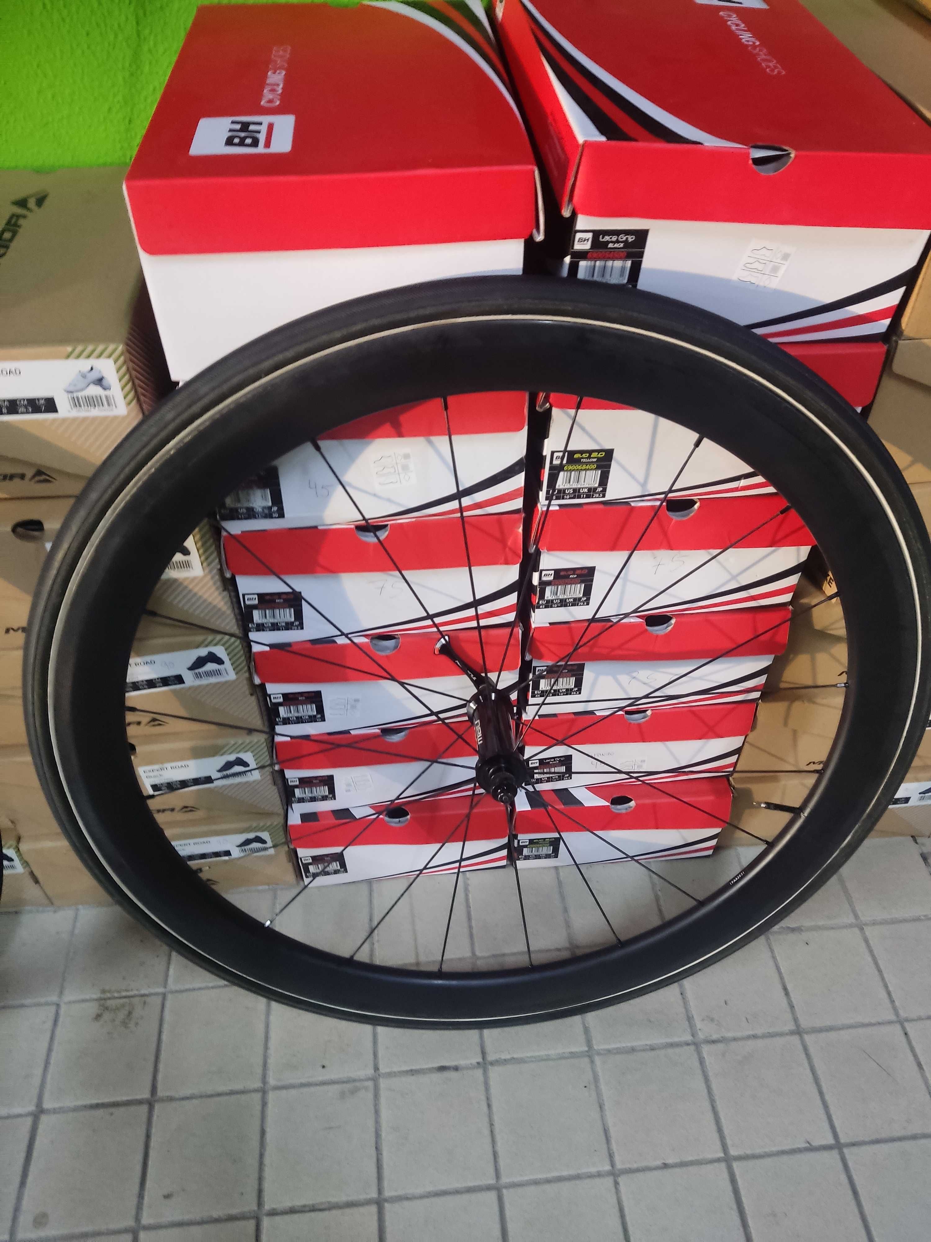 Rodas new race t45 de calco tubular semi novas