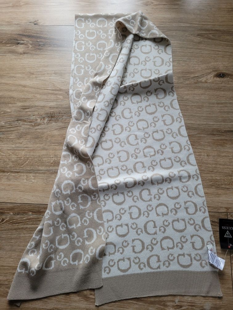 Komplet zimowy czapka i szalik Guess