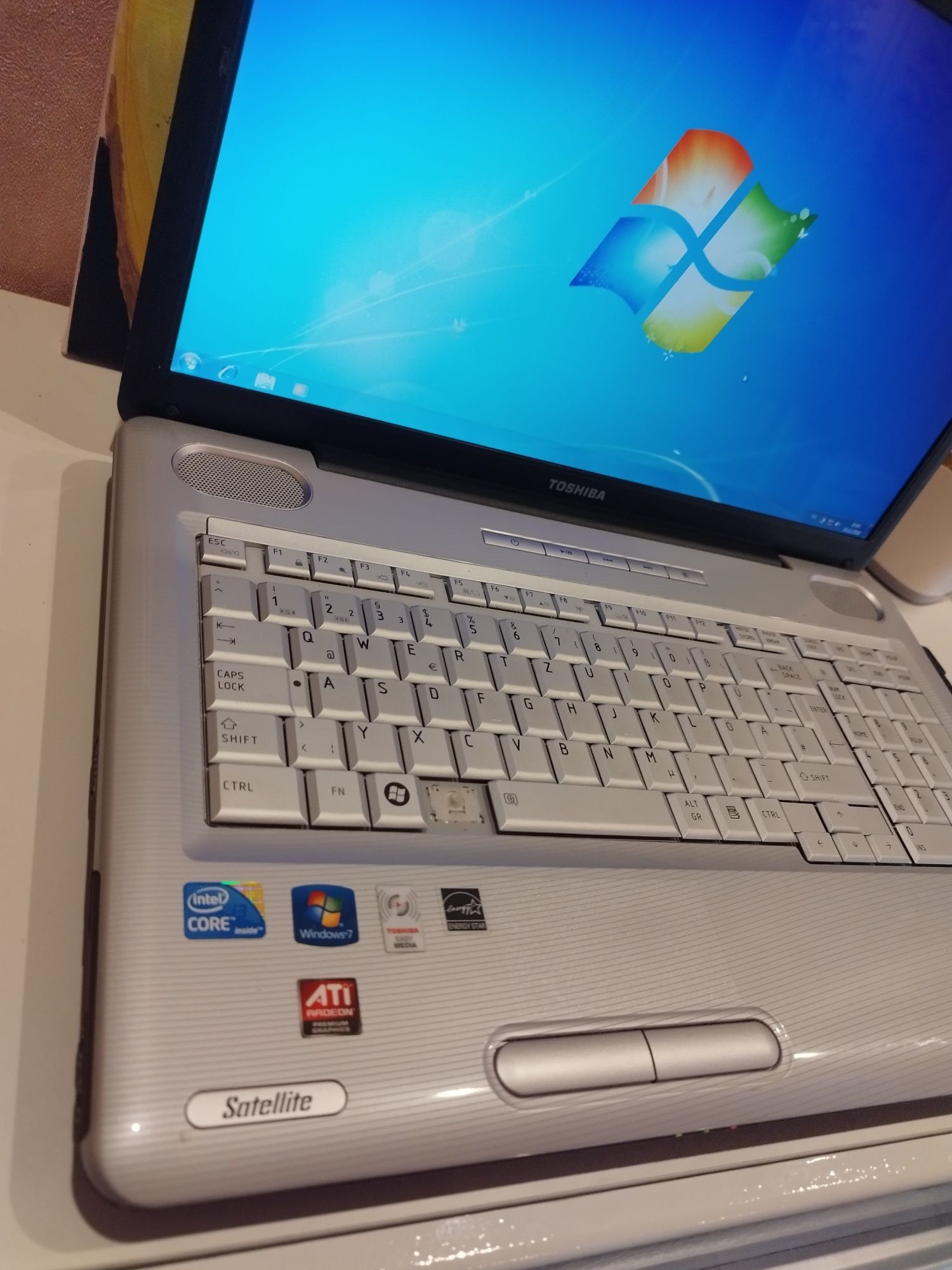 Продам ноутбук Toshiba satellite L550