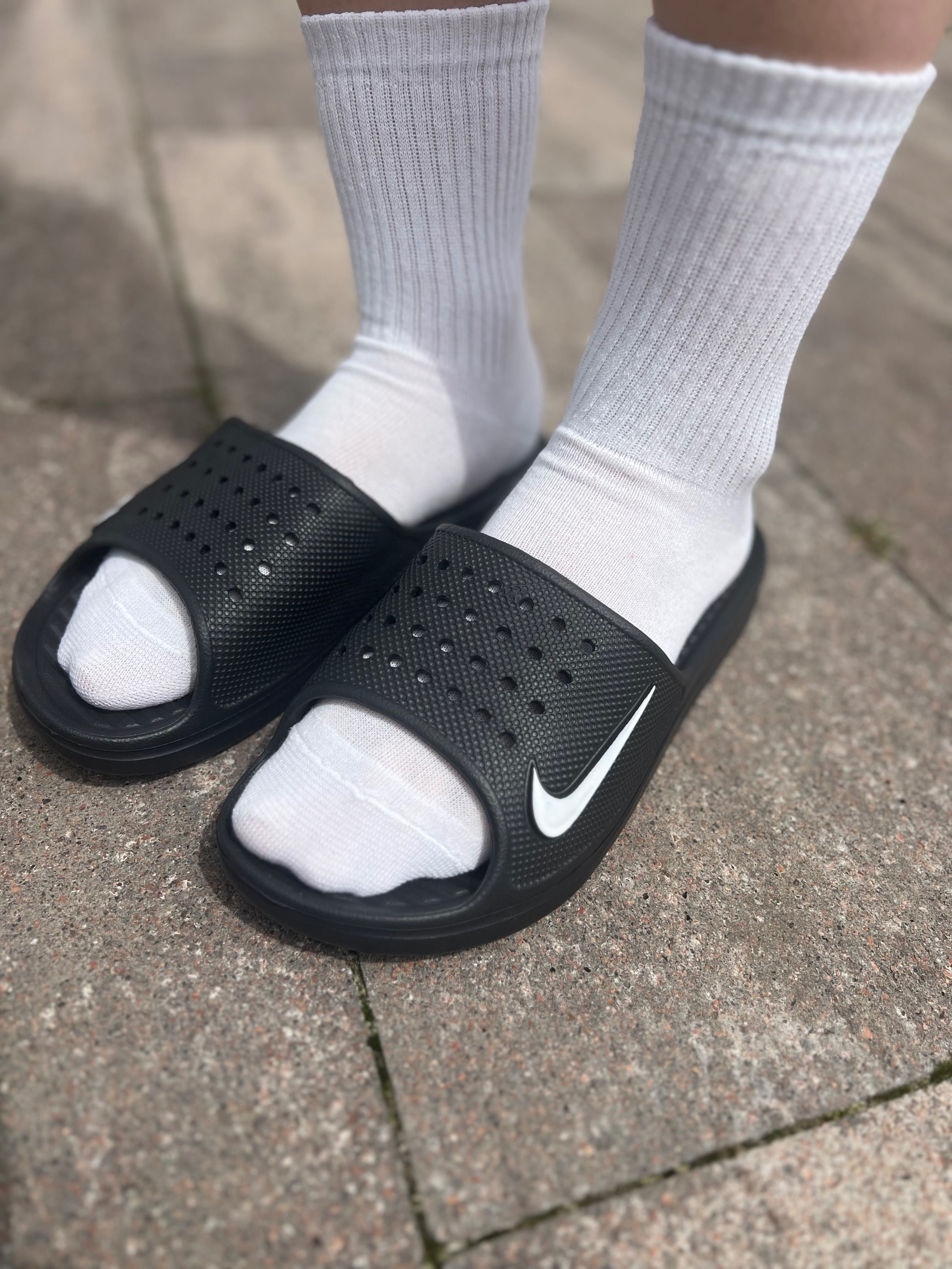 Тапочки чоловічі Nike чорні 41-44