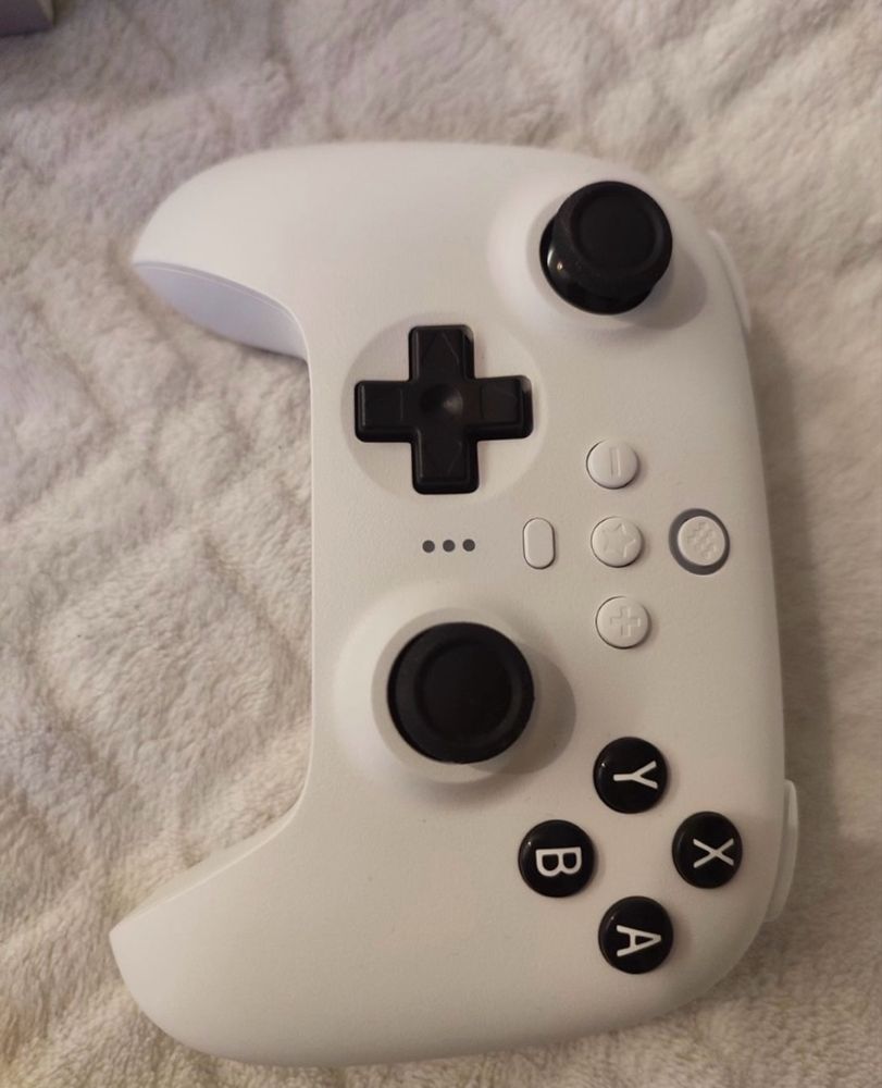 Pad 8bitdo ultimate + stacja dokująca