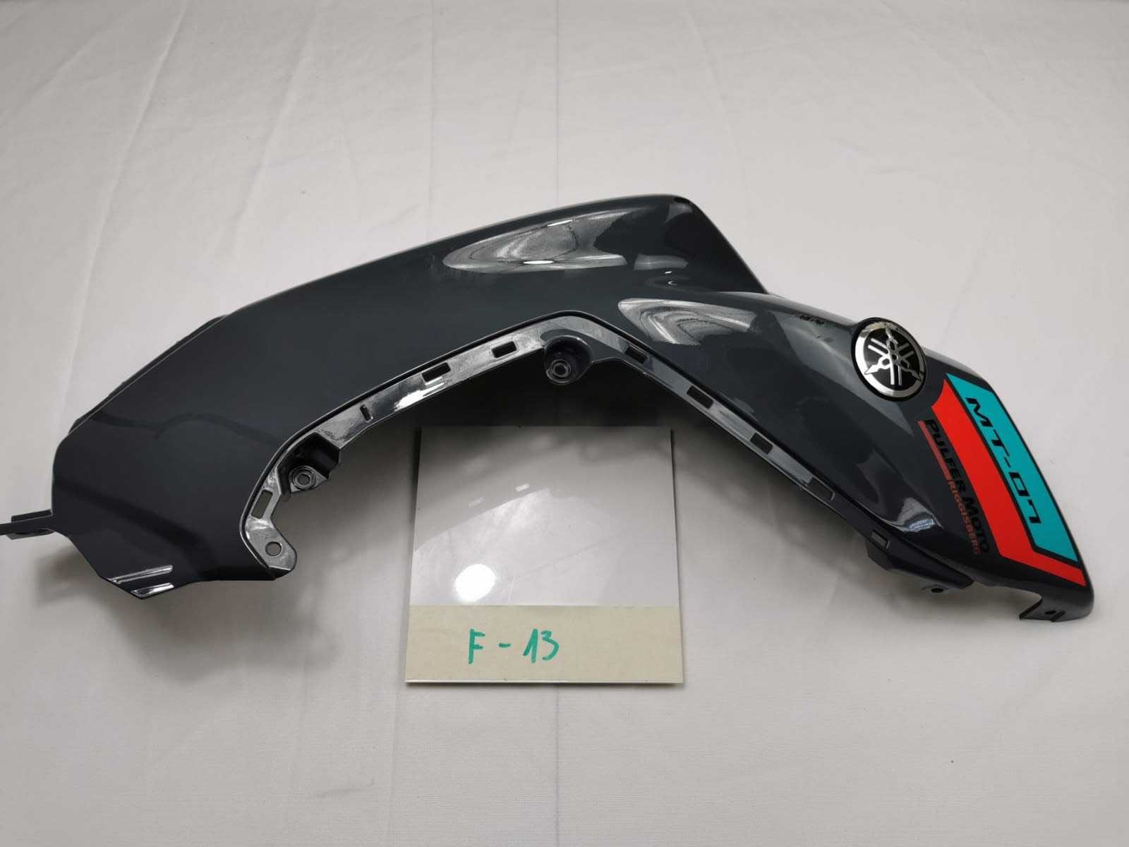 Prawa owiewka wypełnienia zbiornika prawa storna Yamaha MT07