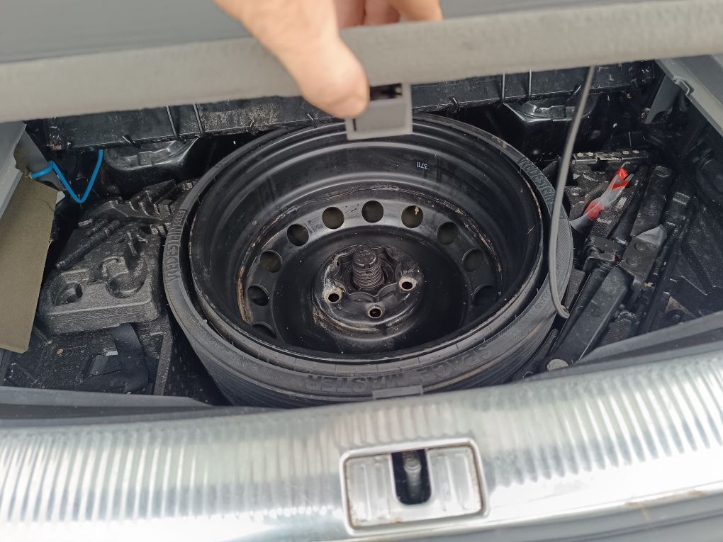 Свіжа Audi Q 7.    3.0TDI
