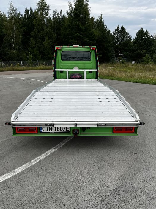 Iveco daily auto laweta 2.3 90398 km przebiegu