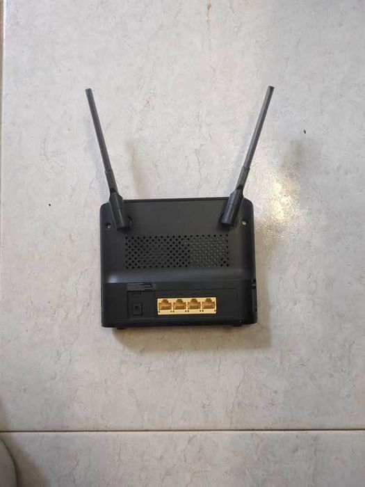 Router D-Link DWR-953V2 AC1200 Dual-Band WiFi 5 4G Gigabit
