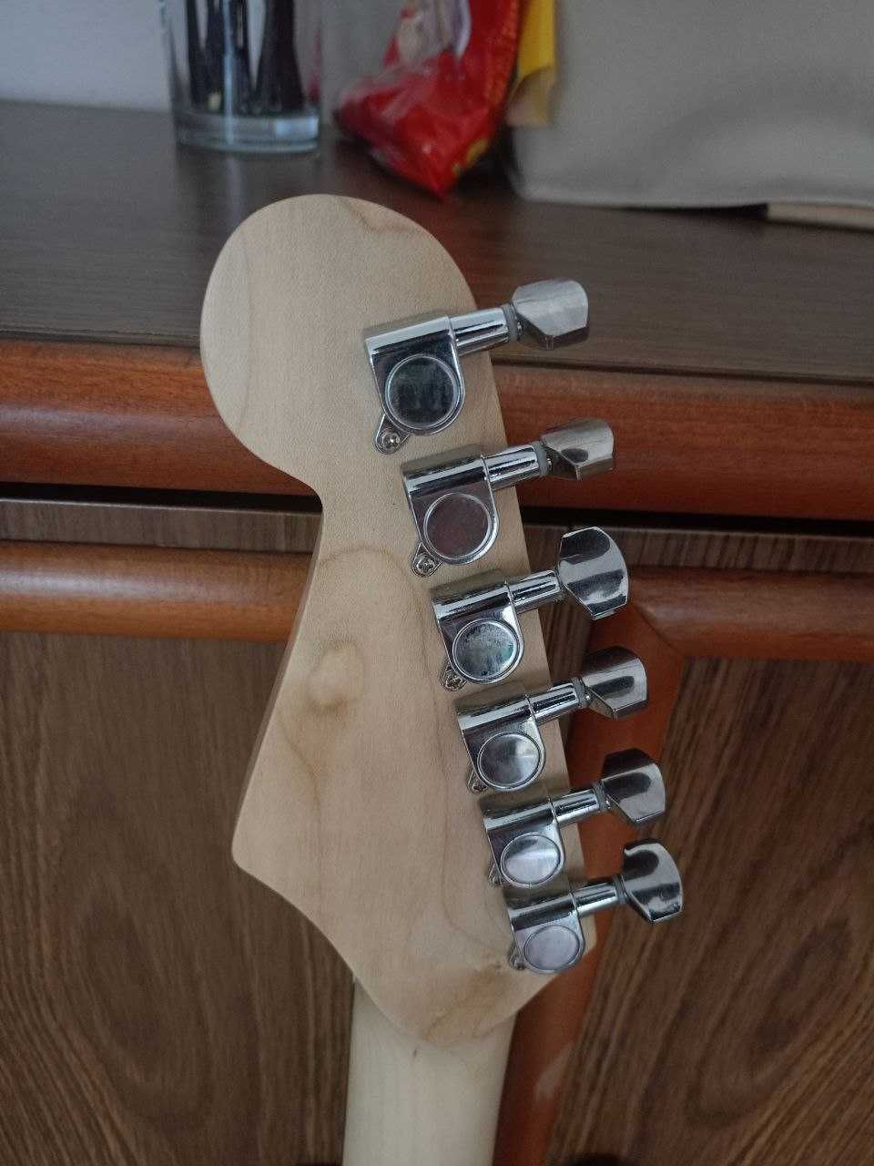 Elektro gitara MAX Music Stratocaster