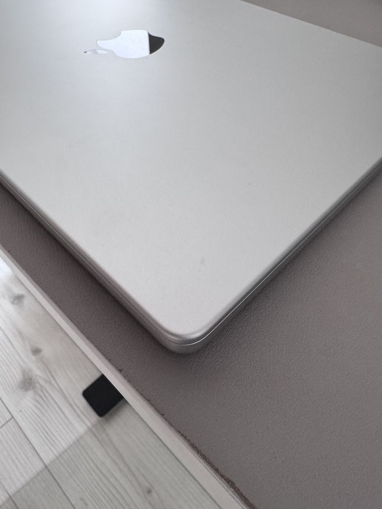 Laptop Apple MacBook Pro 14 Retina M3 Pro 18 GB RAM 512 GB Idealny