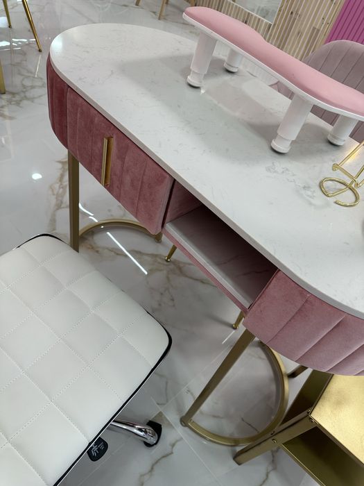 Consola cor de rosa veludo