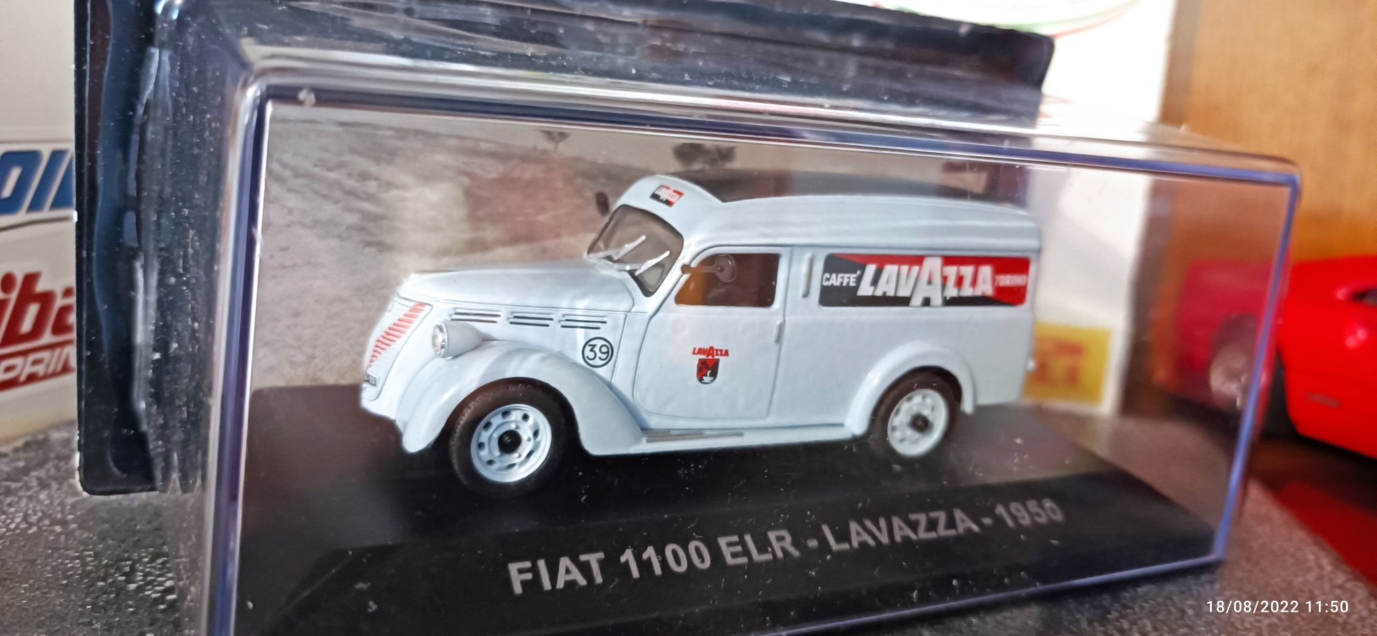 Carrinhas antigas de publicidade,novas 1/43. 15€ cada