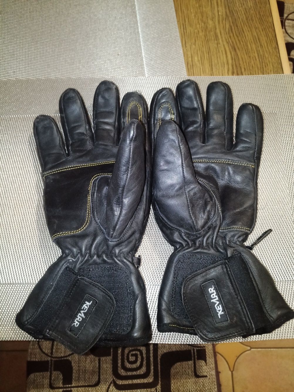 Мотоциклетні рукавиці